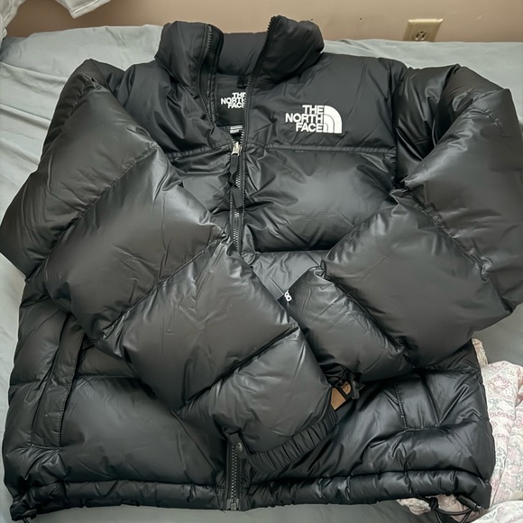 The North Face Nuptse Jacket - Picture 5 of 10